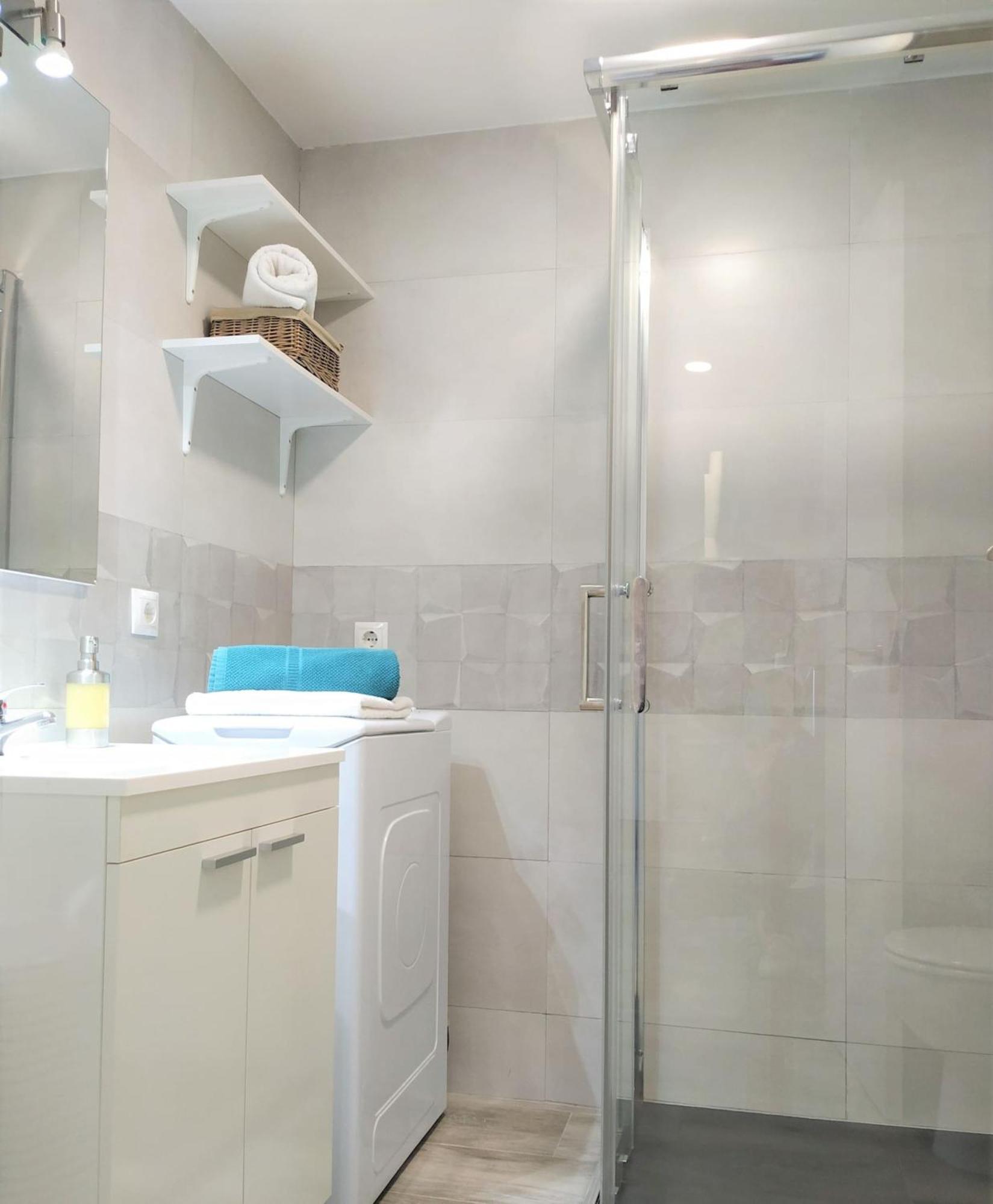 Deluxe Apartment In Benalbeach With Beach Views Benalmádena Εξωτερικό φωτογραφία