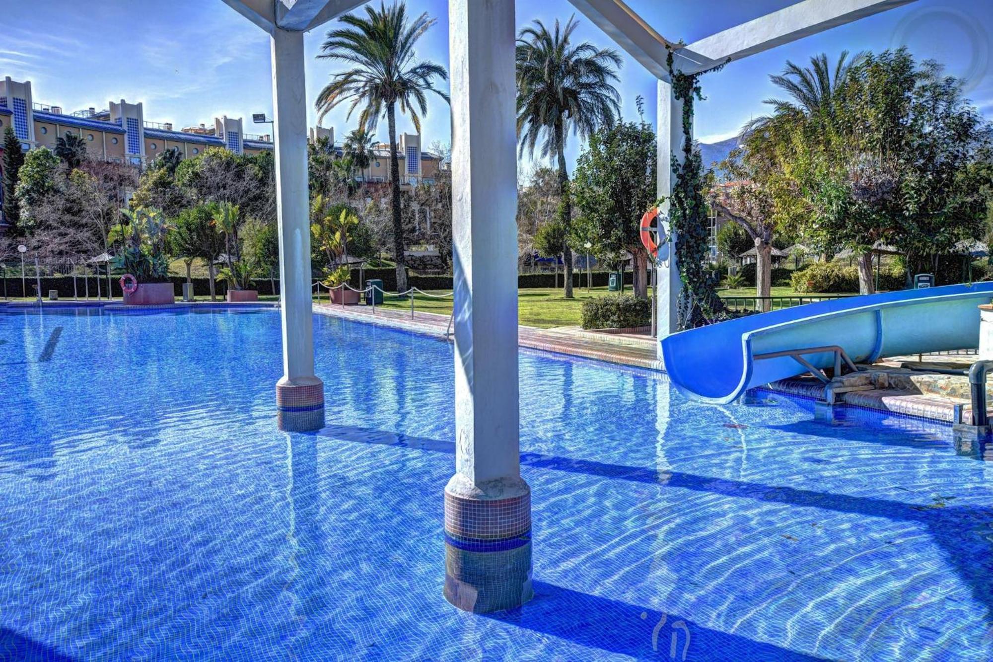 Deluxe Apartment In Benalbeach With Beach Views Benalmádena Εξωτερικό φωτογραφία