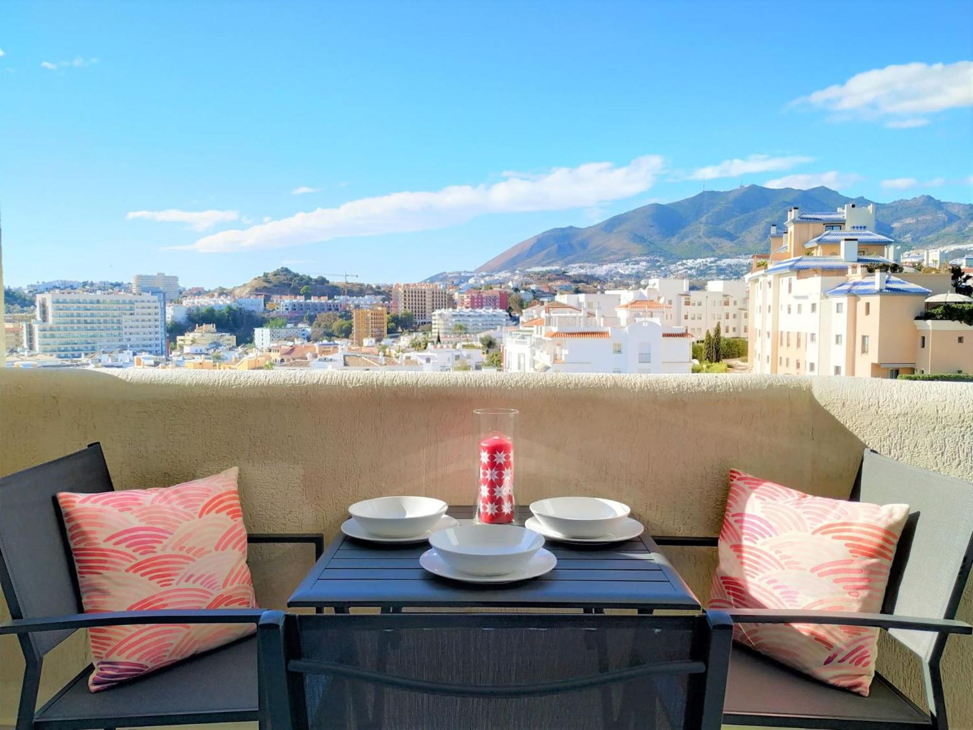 Deluxe Apartment In Benalbeach With Beach Views Benalmádena Εξωτερικό φωτογραφία